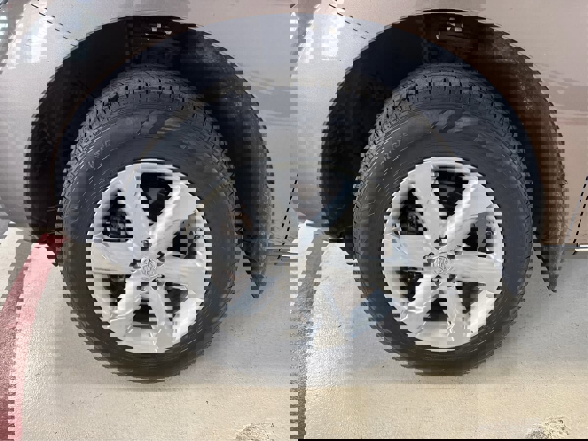 Used 2010 Nissan Murano S image 13