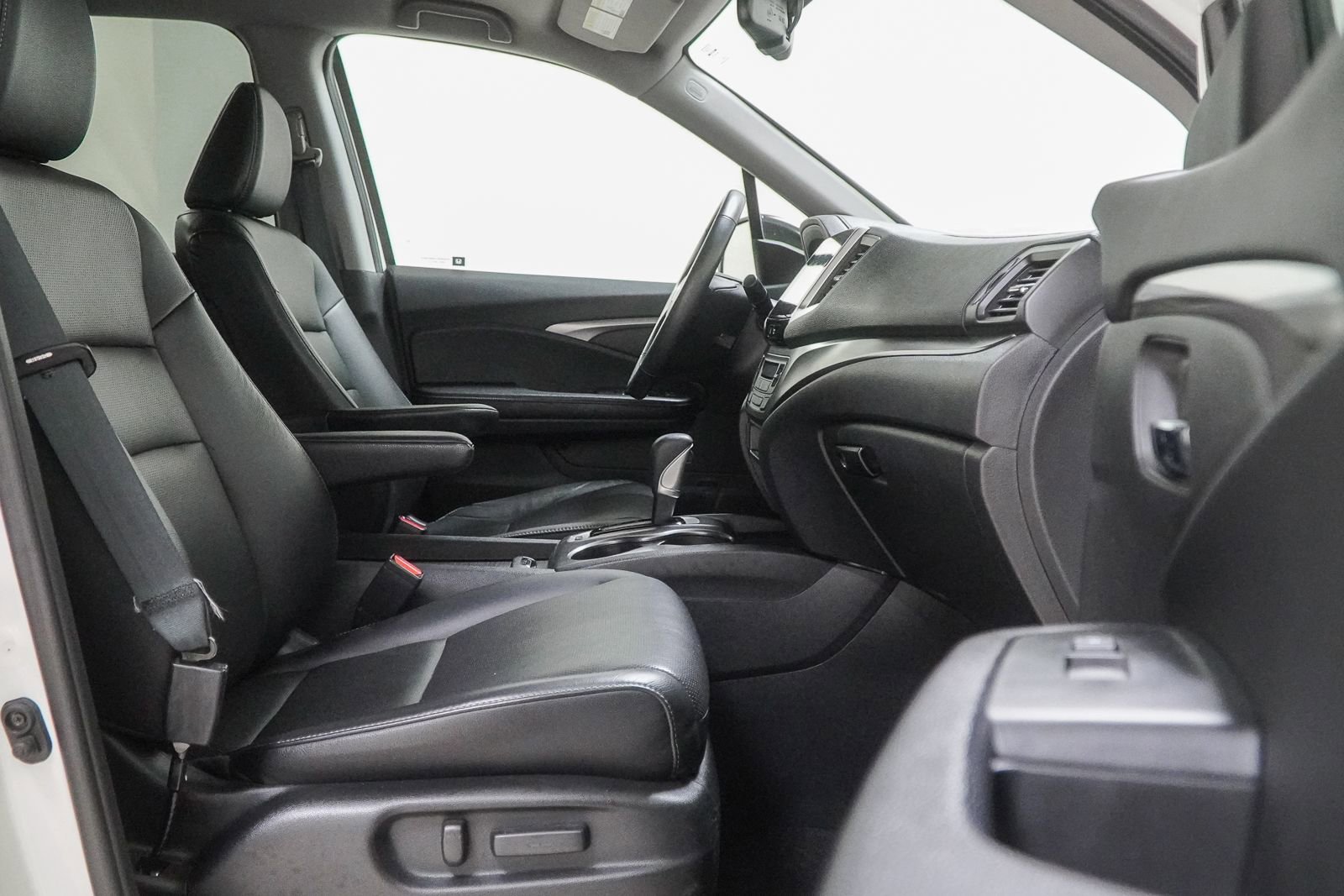 Used 2018 Honda Ridgeline RTL-T image 39