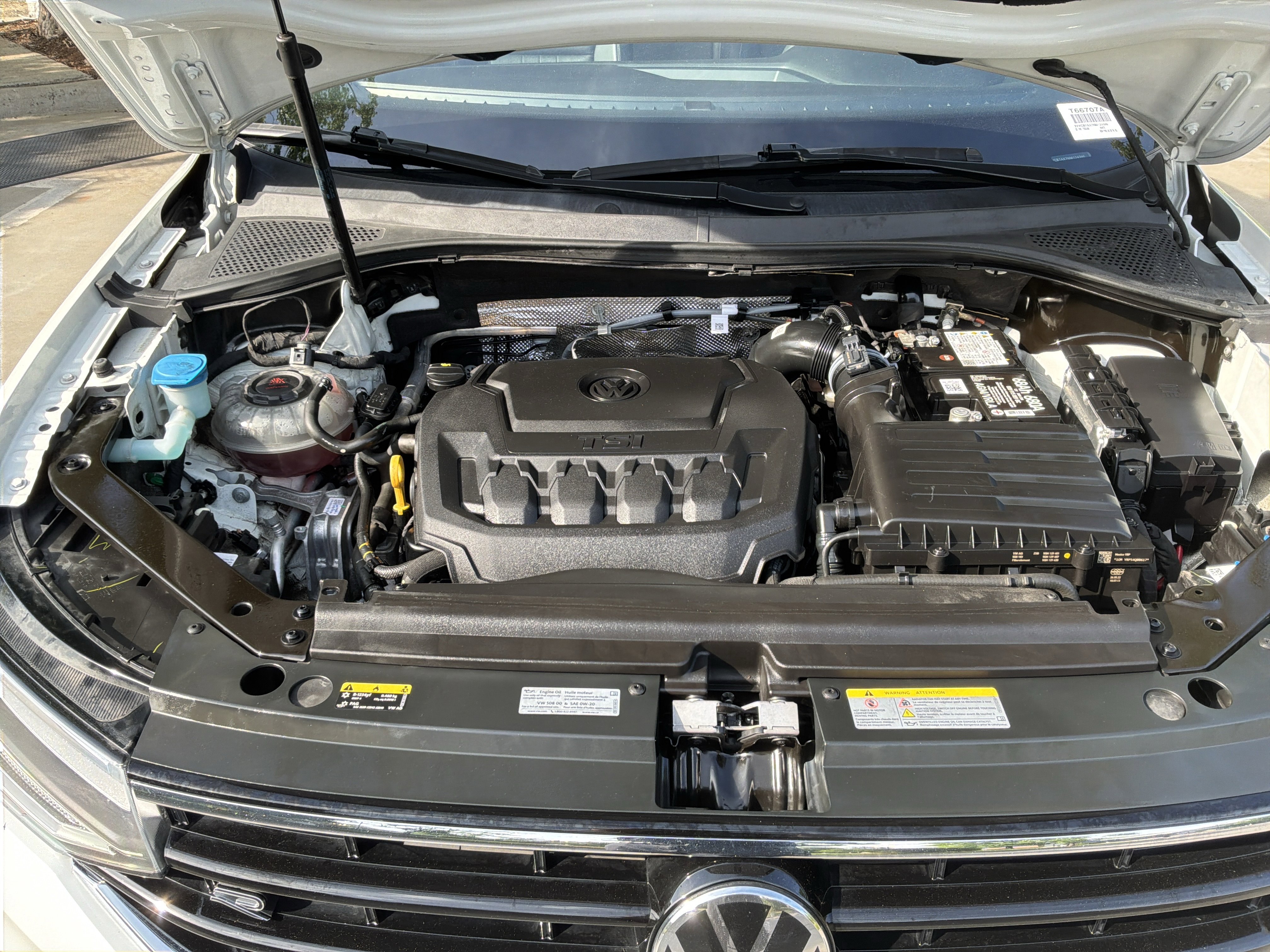 Used 2022 Volkswagen Tiguan SE R-Line FWD image 34