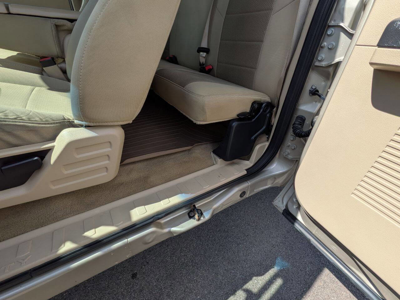 Used 2008 Ford F250 XLT AWD/4WD image 24