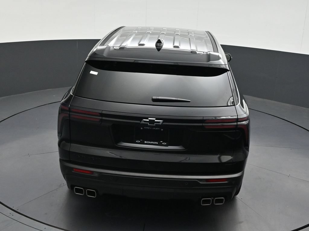 Used 2024 Chevrolet Traverse LS w/ Midnight/Sport Edition FWD image 18