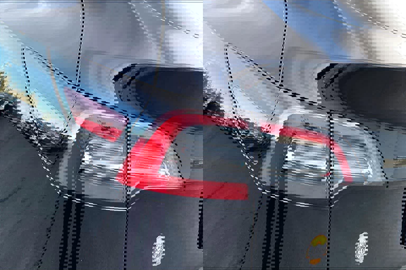 Used 2023 Tesla Model Y Long Range image 32