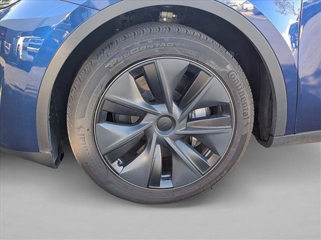 Used 2024 Tesla Model Y Long Range AWD/4WD image 24