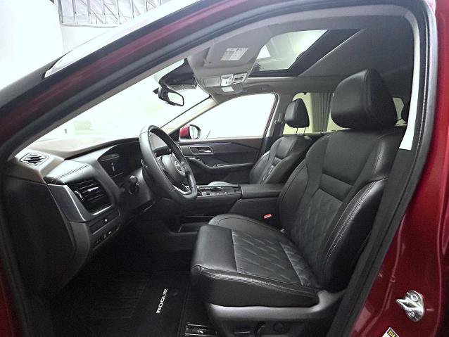 Certified 2023 Nissan Rogue Platinum FWD image 10