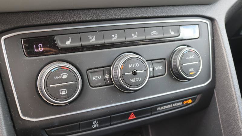 Used 2021 Volkswagen Atlas SE FWD image 14