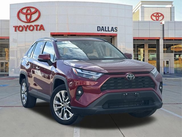 Used 2023 Toyota RAV4 XLE Premium image 1