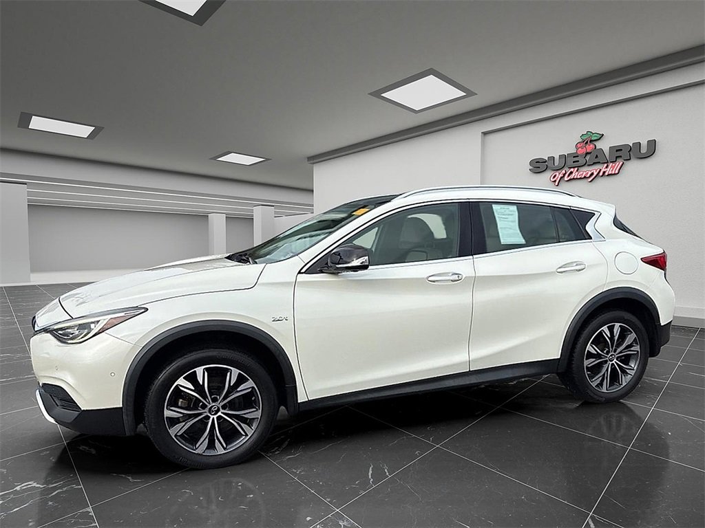 Used 2019 INFINITI QX30 Premium w/ Navigation Package image 11