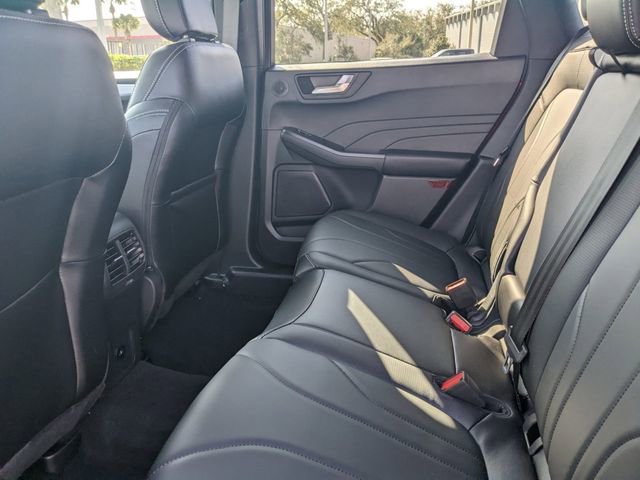 New 2025 Ford Escape SE w/ PHEV Premium Package FWD image 4