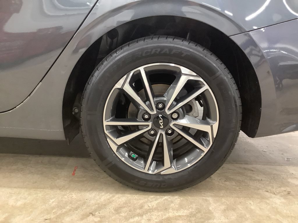 Certified 2023 Kia Forte LXS FWD image 20
