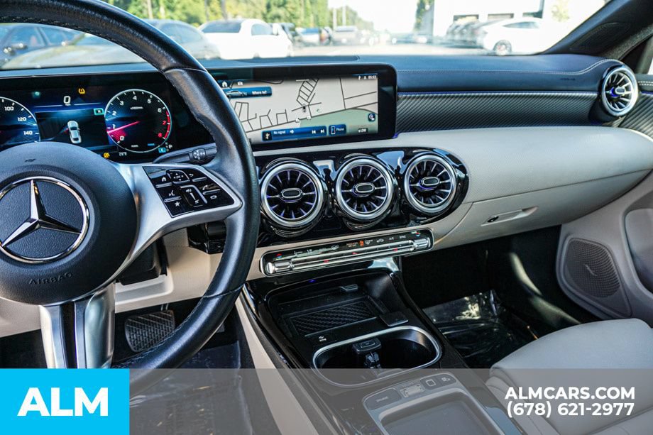 Used 2025 Mercedes-Benz CLA 250 w/ Exclusive Package image 31