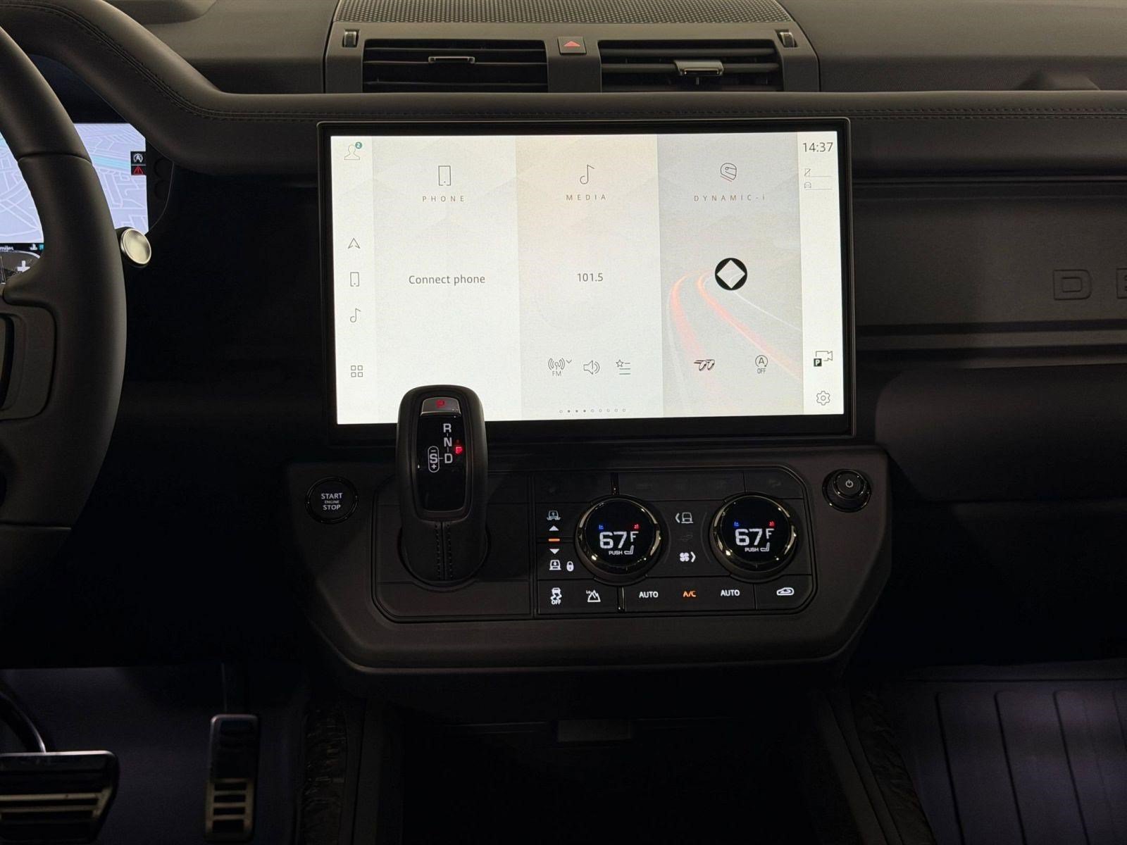 New 2026 Land Rover Defender 110 OCTA AWD/4WD image 24