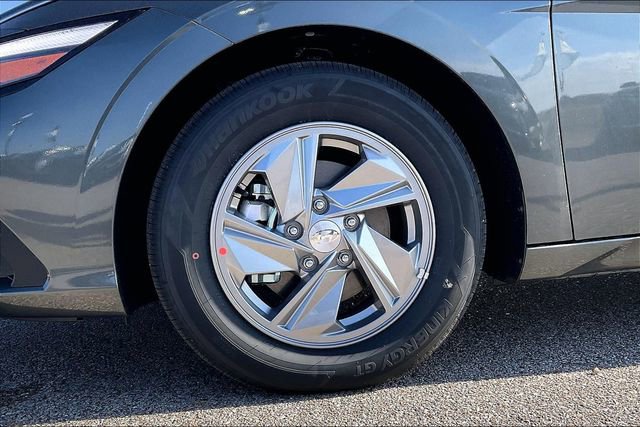 New 2026 Hyundai Elantra SE image 12