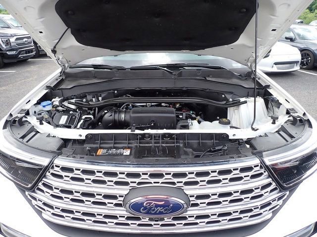 Used 2024 Ford Explorer Limited w/ Limited Technology Package AWD/4WD image 16
