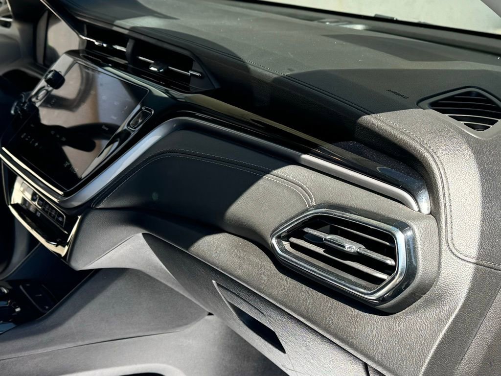 Used 2023 Chevrolet Bolt EUV LT image 25