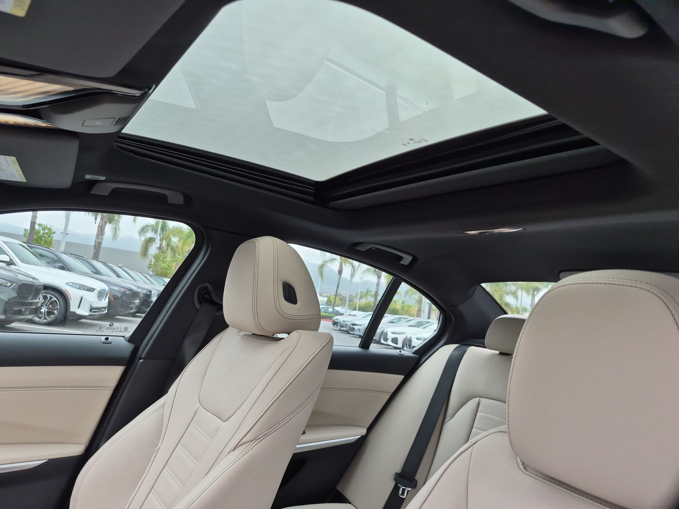 New 2026 BMW 330i Sedan w/ M Sport Package RWD image 28