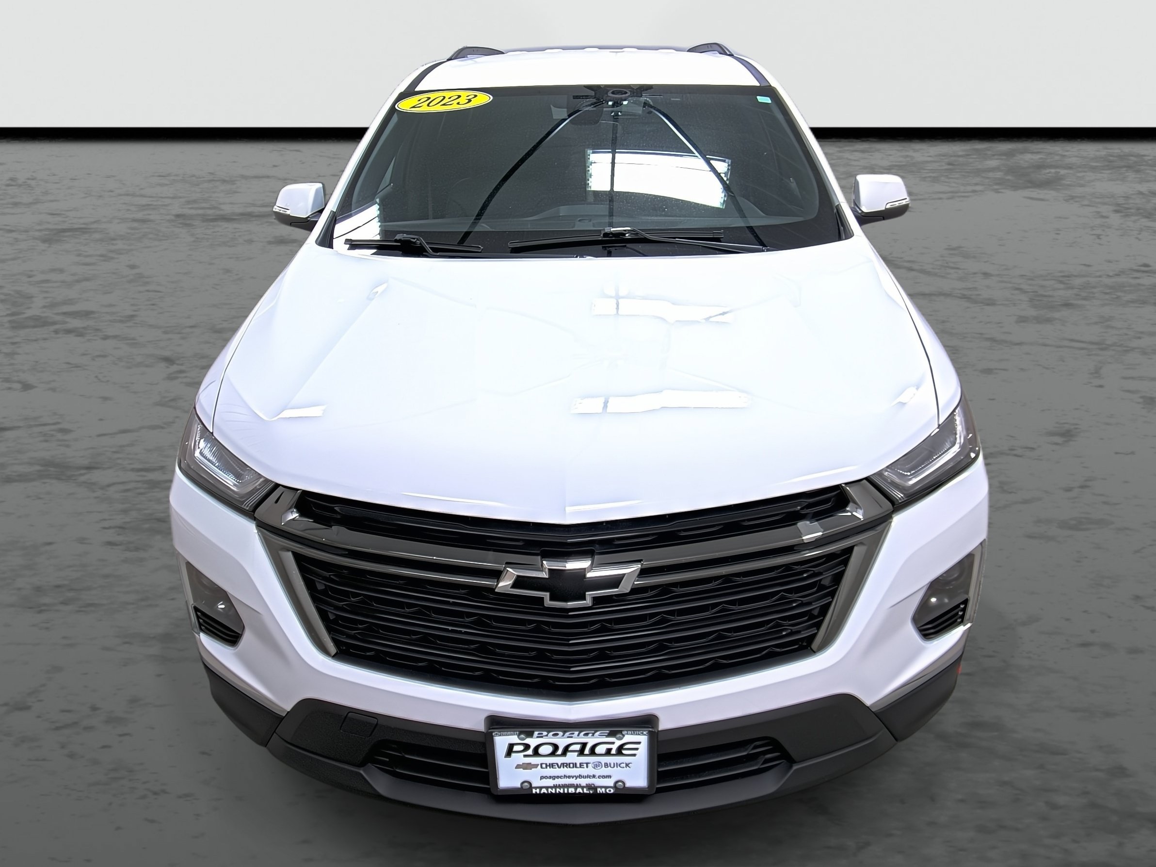 Used 2023 Chevrolet Traverse LT w/ Midnight/Sport Edition FWD image 6