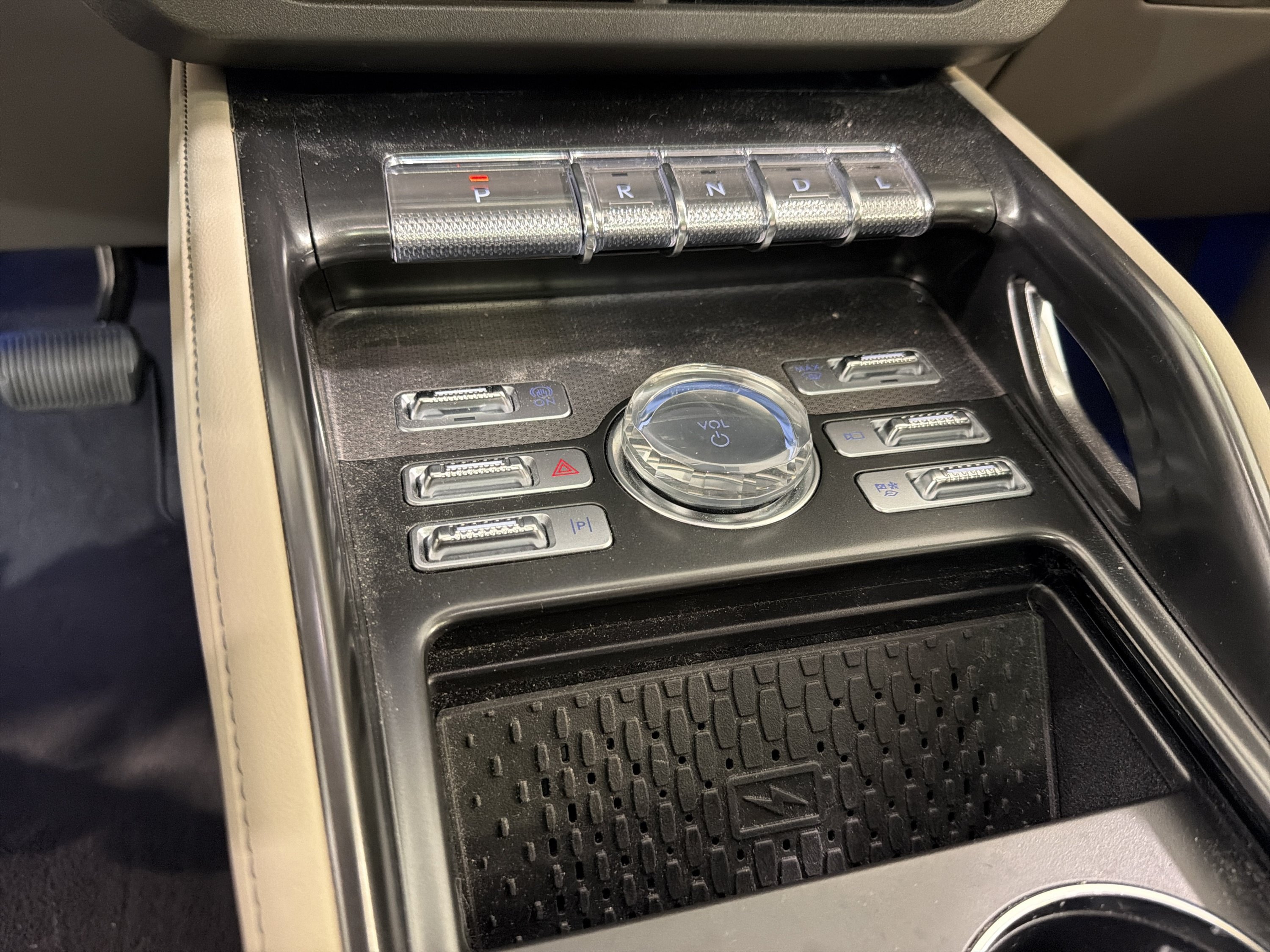 Used 2025 Lincoln Nautilus Premier w/ Equipment Group 102A AWD/4WD image 17