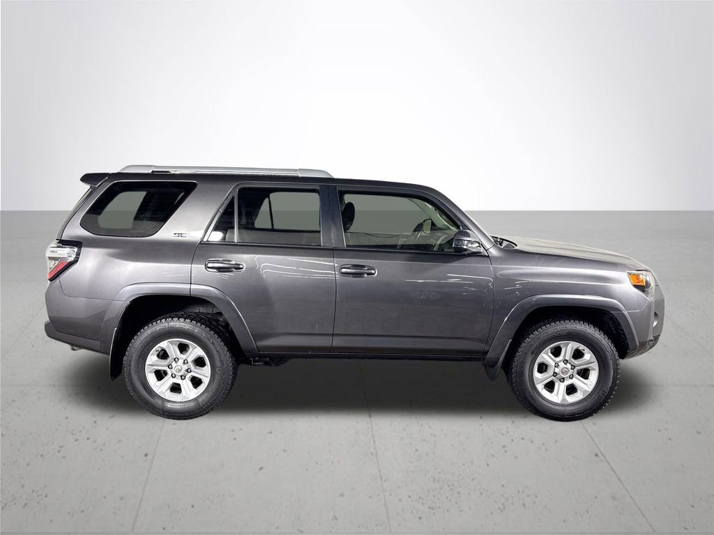 Used 2016 Toyota 4Runner SR5 image 5