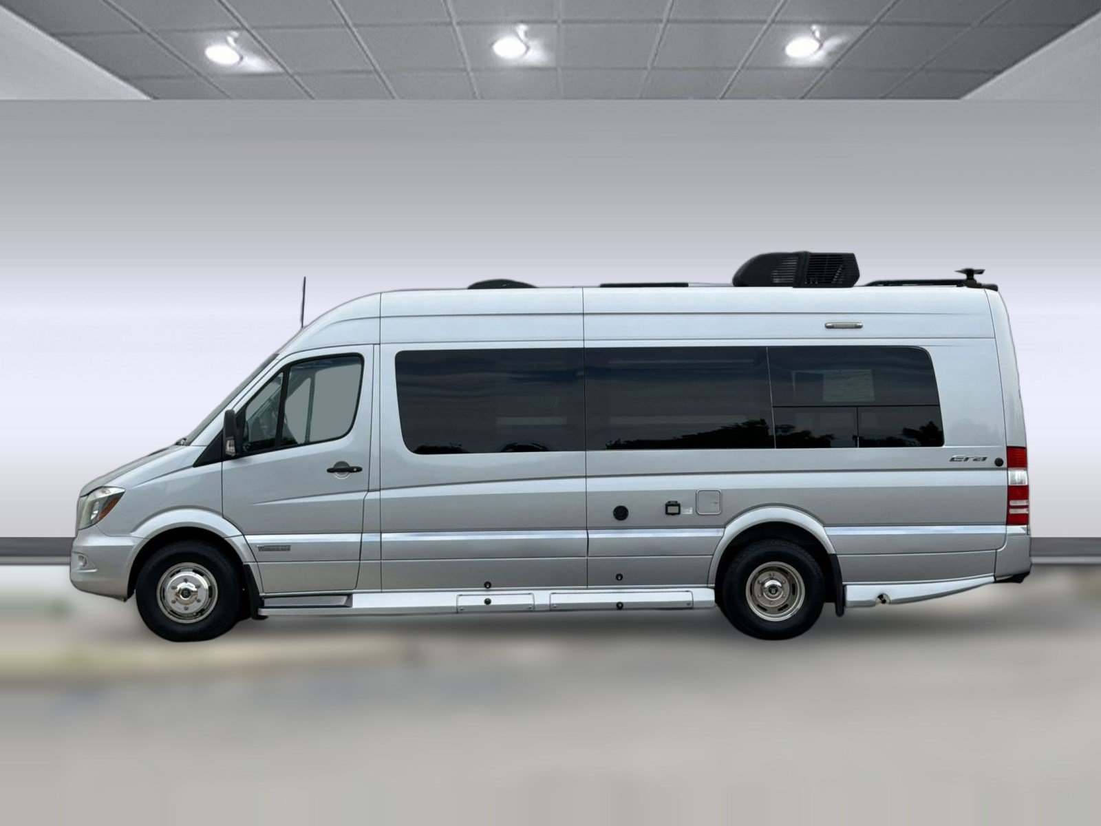 Used 2018 Mercedes-Benz Sprinter 3500 image 2