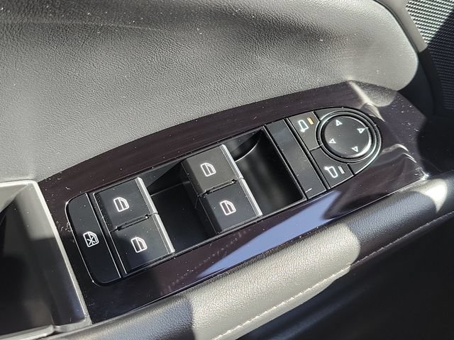 Used 2025 MAZDA MAZDA3 s FWD image 16