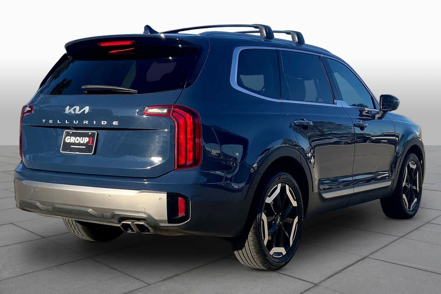 Used 2025 Kia Telluride S AWD/4WD image 12