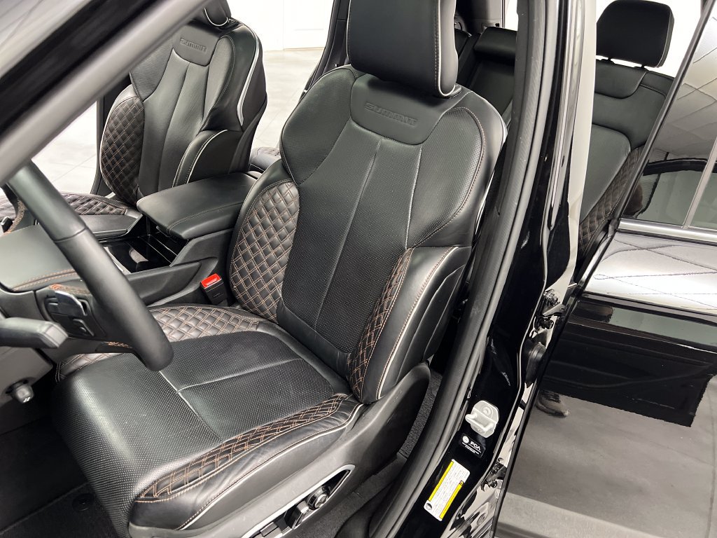 Used 2025 Jeep Grand Cherokee Summit w/ Obsidian Package AWD/4WD image 11