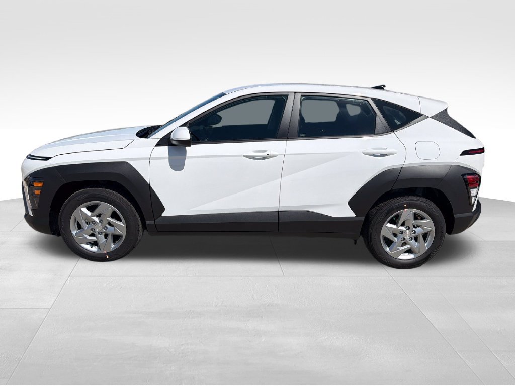 New 2027 Hyundai Kona SE FWD image 2
