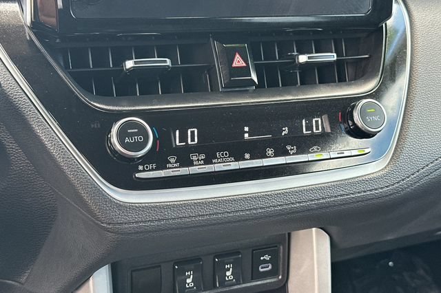 Certified 2025 Toyota Corolla Cross XLE FWD image 25