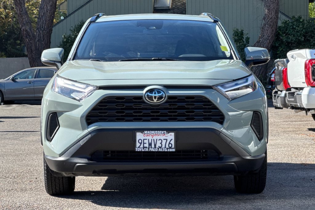 Certified 2023 Toyota RAV4 XLE w/ Convenience Package FWD image 8