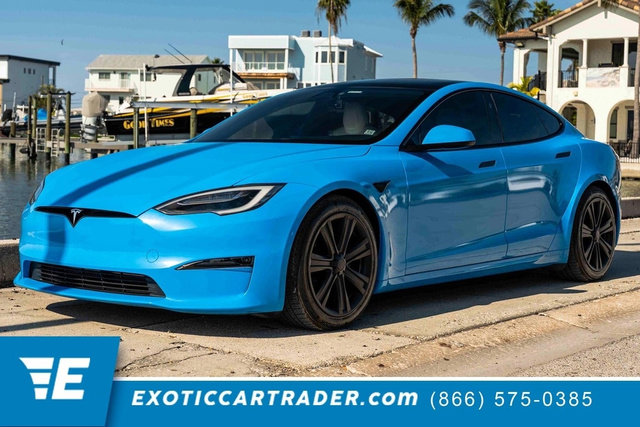 Used 2022 Tesla Model S Plaid image 1