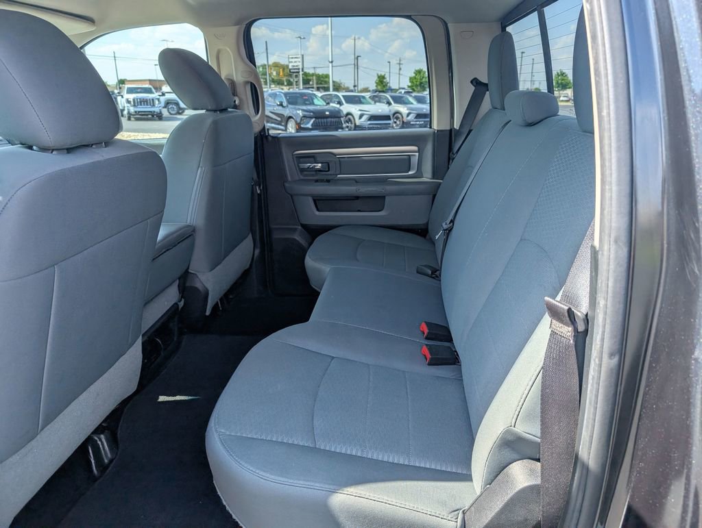 Used 2016 RAM 1500 Classic SLT w/ SLT Plus D￩cor Group AWD/4WD image 10