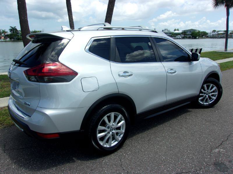 Used 2019 Nissan Rogue S w/ Special Edition Package FWD image 11