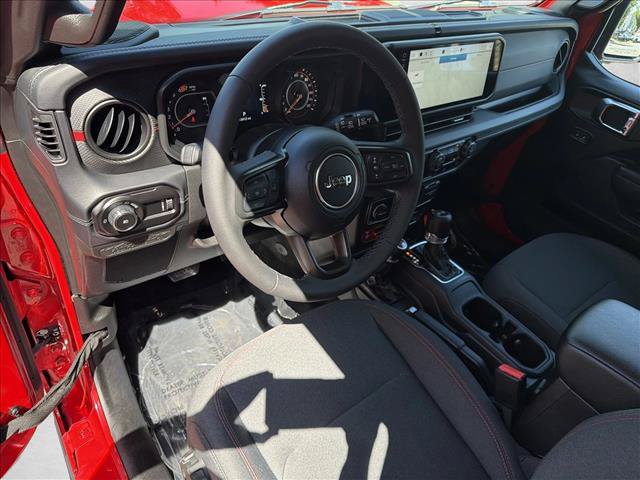 Used 2026 Jeep Wrangler Unlimited Rubicon AWD/4WD image 13