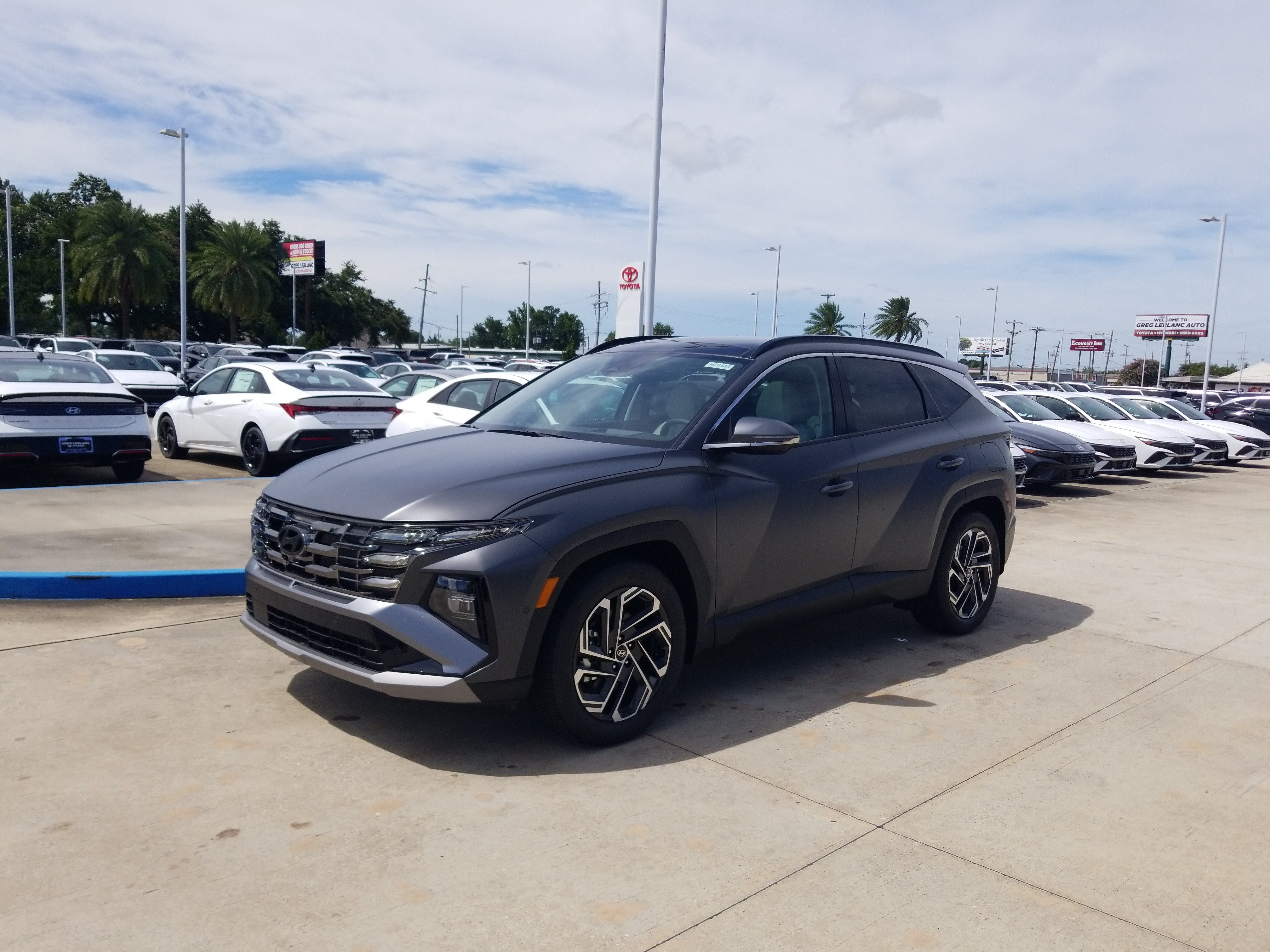 New 2026 Hyundai Tucson Limited FWD image 3