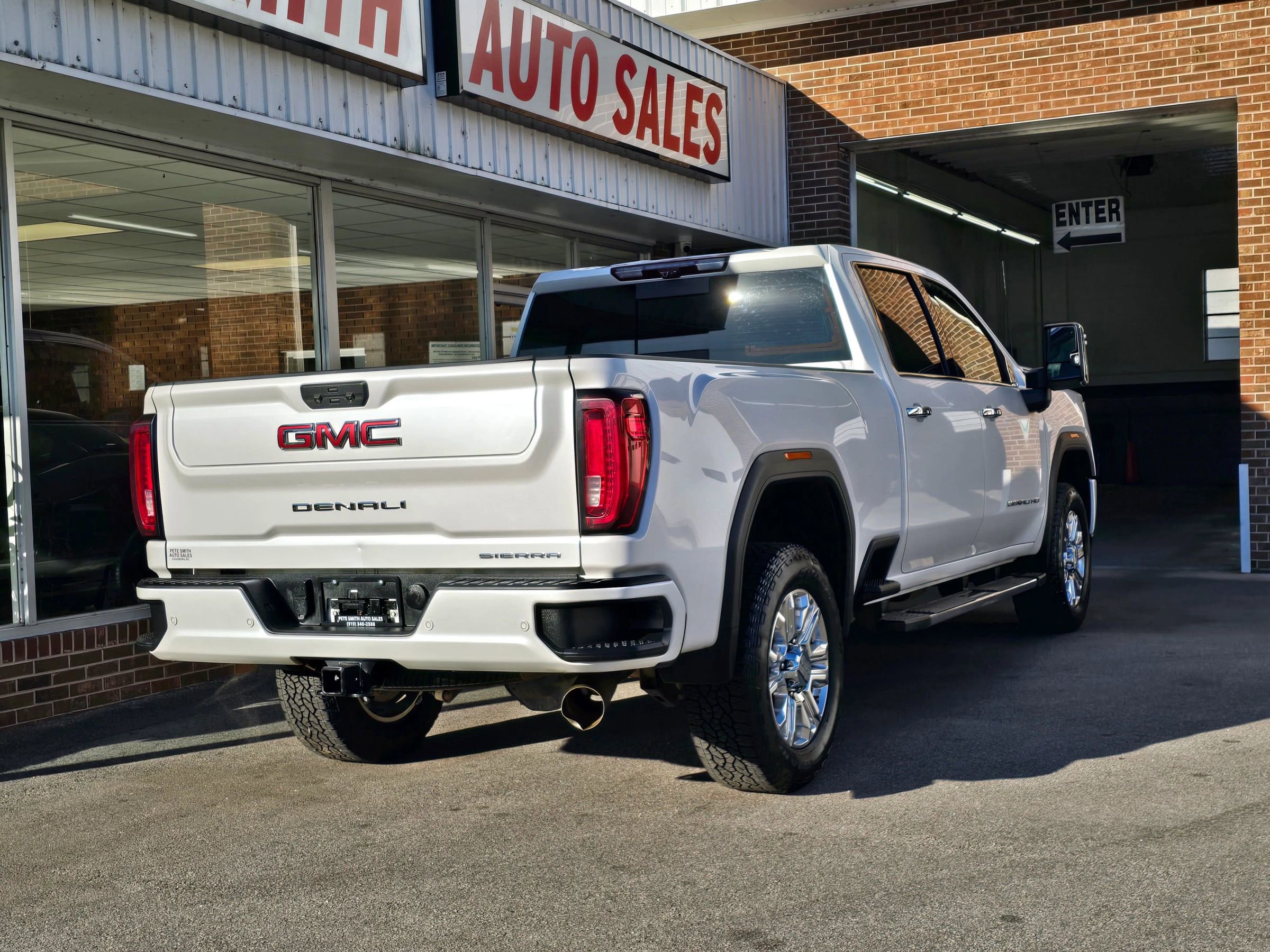 Used 2023 GMC Sierra 2500 Denali w/ Denali Ultimate Package image 9