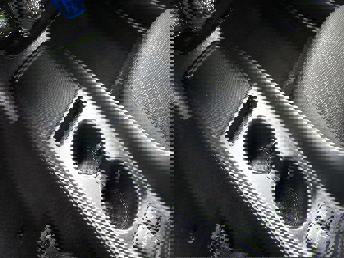 Used 2022 Toyota Prius LE image 18