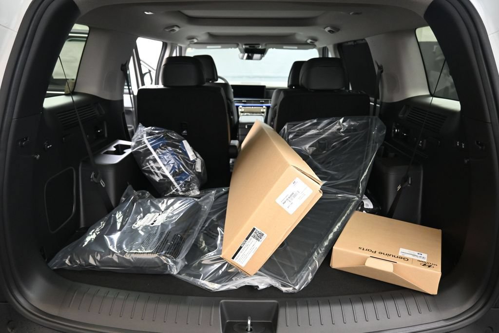 New 2026 Hyundai Santa Fe Limited AWD/4WD image 17