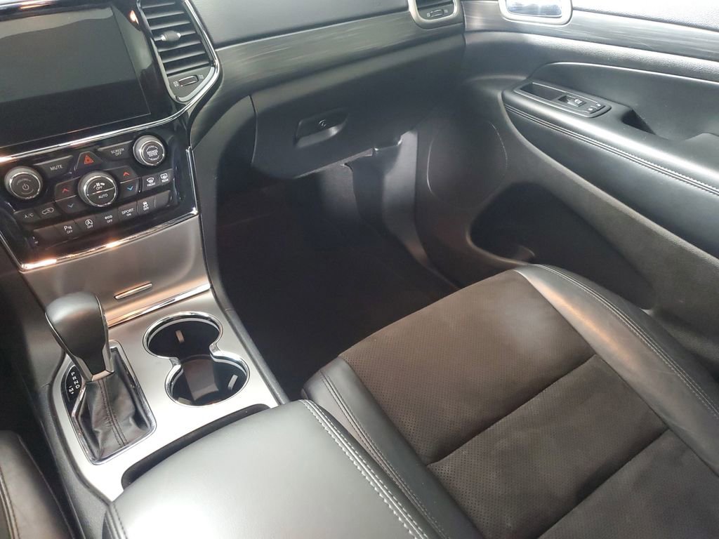 Used 2020 Jeep Grand Cherokee Altitude image 15