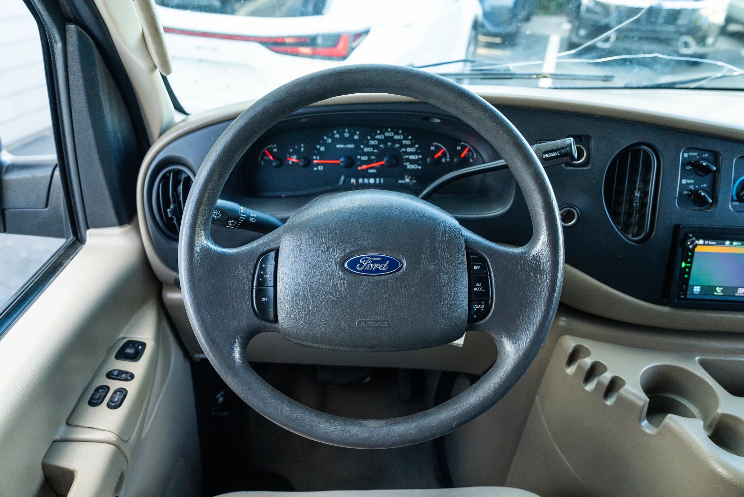 Used 2006 Ford E-350 and Econoline 350 XL RWD image 13