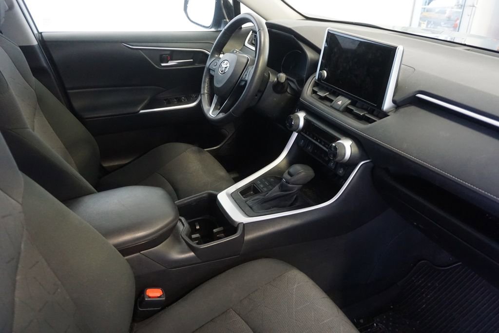 Used 2023 Toyota RAV4 XLE w/ Convenience Package AWD/4WD image 23