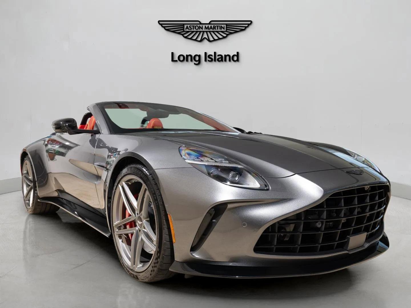 New 2026 Aston Martin V8 Vantage Roadster image 3