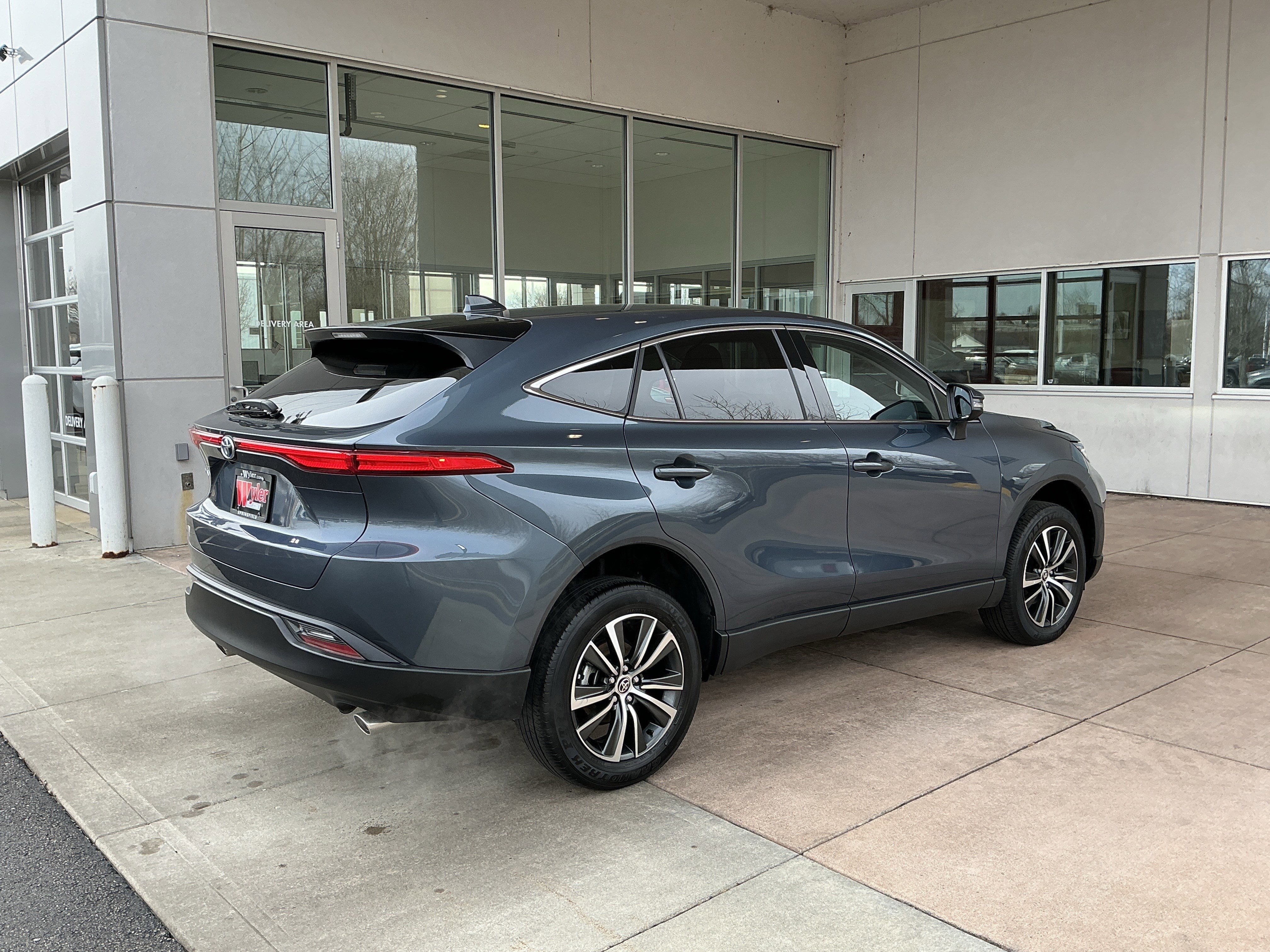 Used 2024 Toyota Venza LE image 22