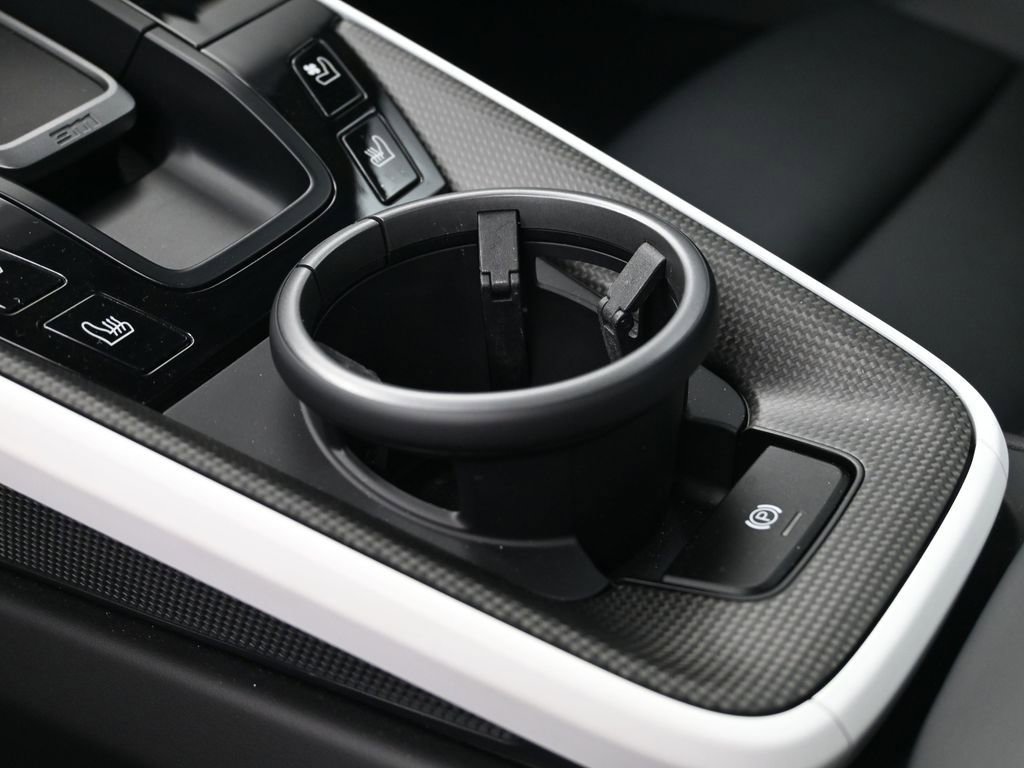 Certified 2025 Porsche 911 Carrera image 24