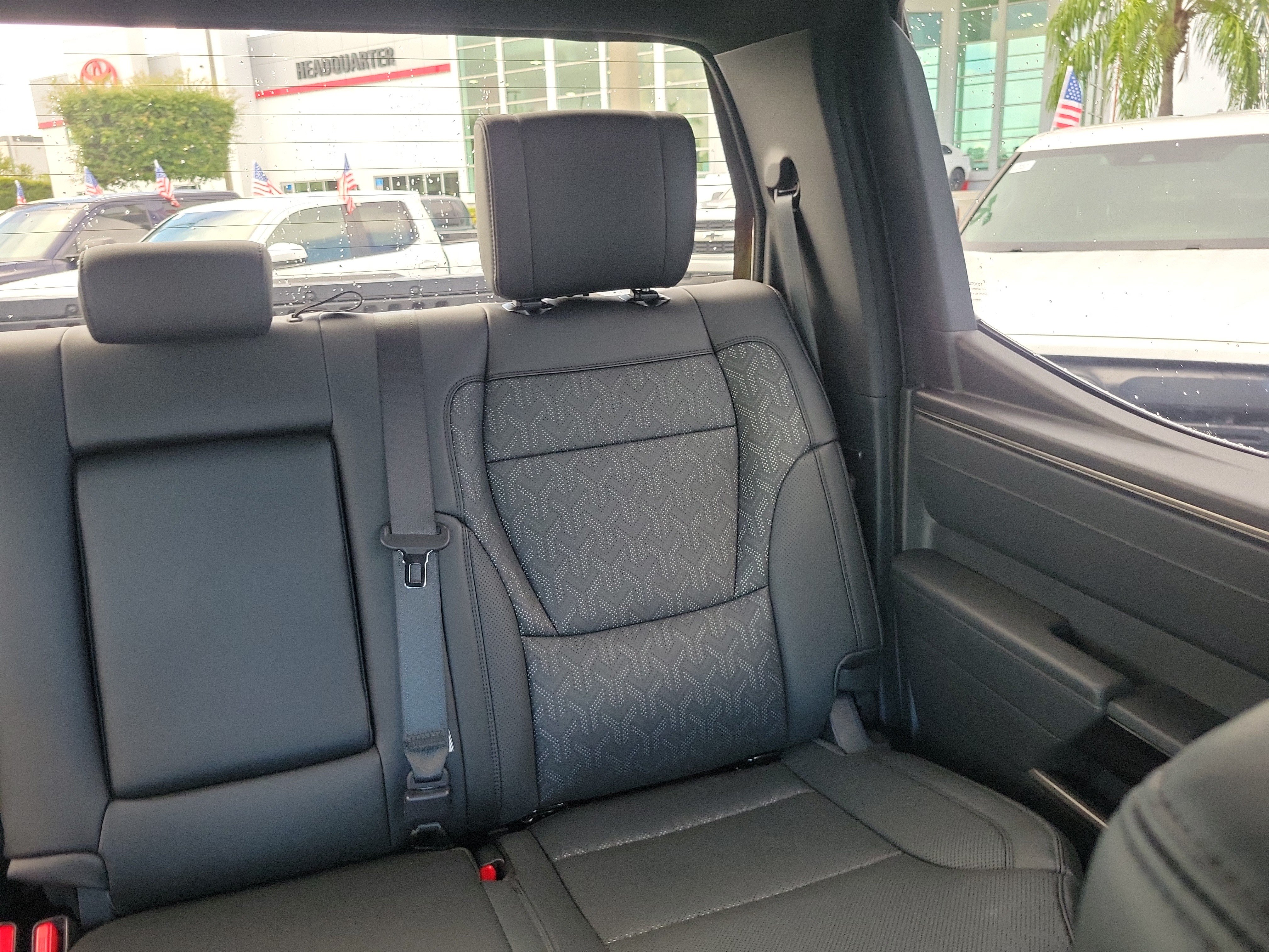 Used 2025 Toyota Tundra Limited AWD/4WD image 22