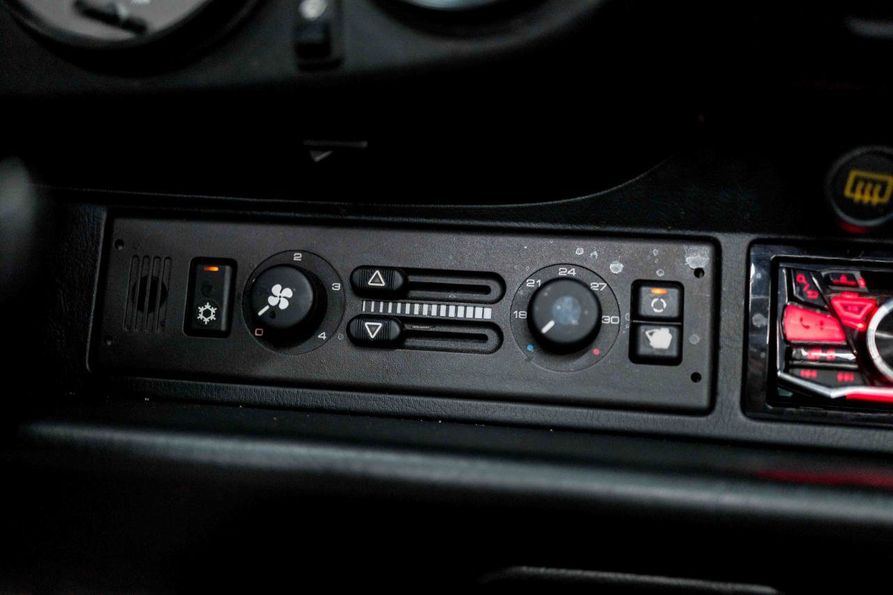 Used 1990 Porsche 911 Targa image 44