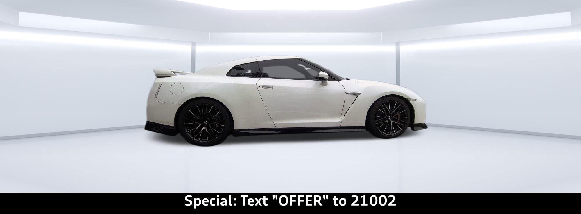 Used 2021 Nissan GT-R Premium image 36