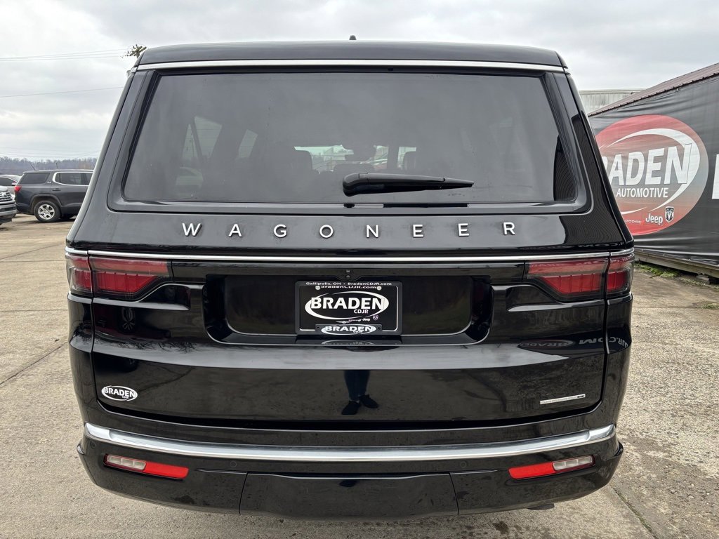 Used 2024 Jeep Wagoneer L Series II w/ Flexible Seating Group image 6