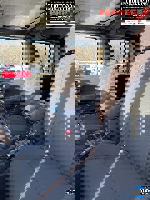 Used 2023 Jeep Gladiator Overland image 9