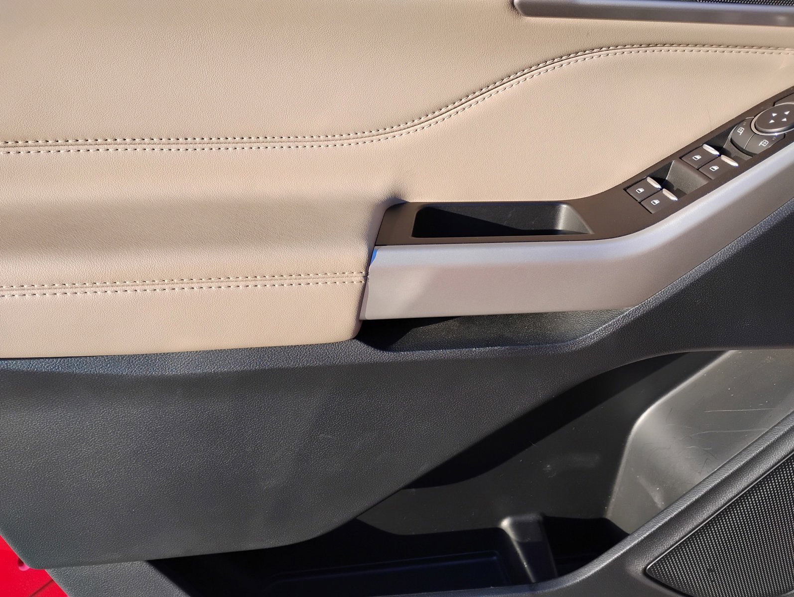 Used 2022 Ford Explorer XLT w/ Equipment Group 202A image 15