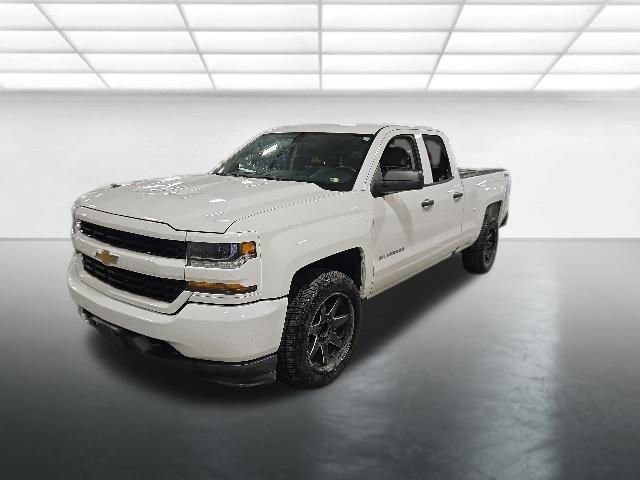 Used 2016 Chevrolet Silverado 1500 Custom w/ Custom Convenience Package AWD/4WD image 9